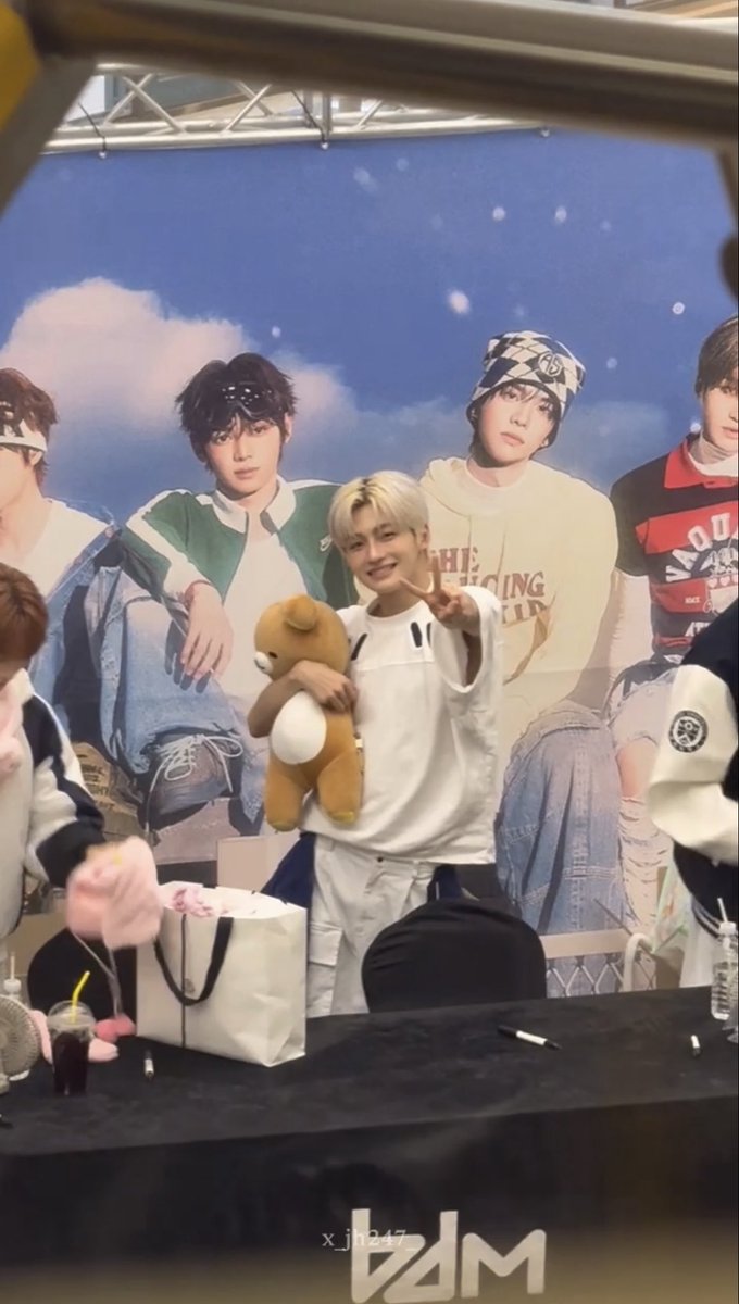 251019 코엑스 공팬

리락쿠마 안아 ~ .ᐟ

#TWS #투어스 #지훈 #JIHOON #ジフン