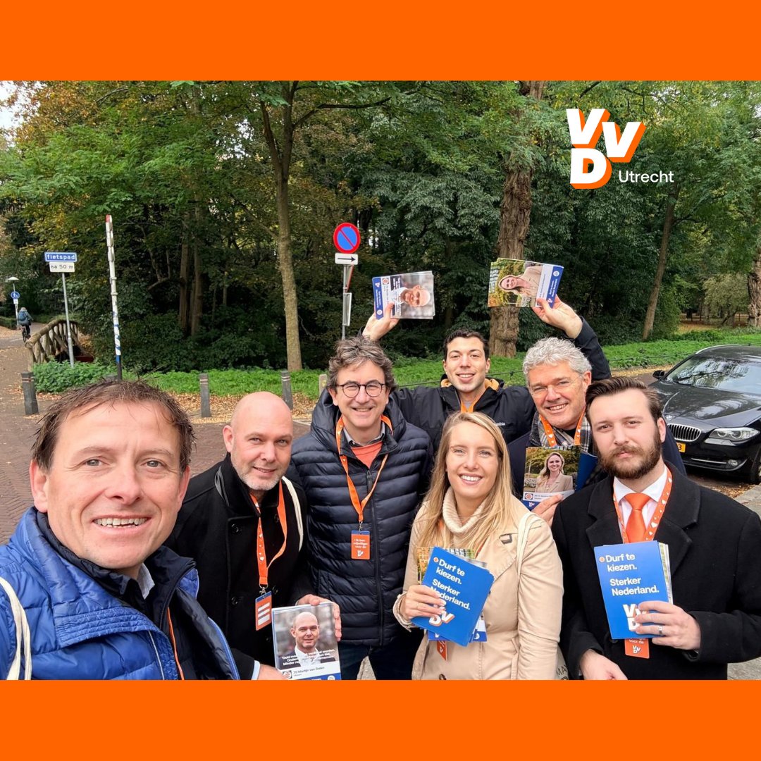 Dit weekend campagne gevoerd in Utrecht samen met @QueenyRaykowski en minister <a href="/SophieHermans/">Sophie Hermans</a>! 💙
Mooie gesprekken over wonen, werken en veiligheid — thema’s die Utrechters bezighouden.
#VVD #Utrecht #TeamVVD #TweedeKamerverkiezingen
