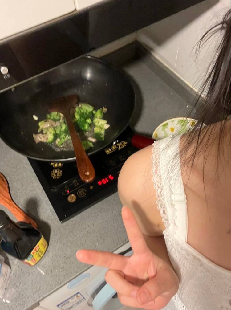 ariodhph27's tweet photo. 干饭啦天��的牛马，等会备完课在跟你聊哈 https://t.co/sRAKBherUj