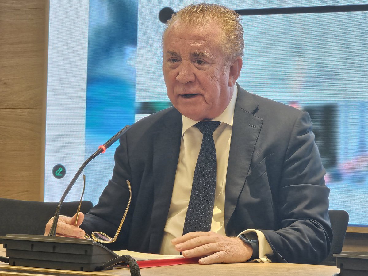 COGITIM (@cogitimadrid) on Twitter photo 🔴 A continuación toma la palabra Eduardo Molina, presidente del RAJ del <a href="/ICJCEAuditores/">ICJCE Auditores</a>, para introducir el objetivo de esta jornada que está mostrando cómo la Ley 16/2022 posiciona a los ITI como expertos clave  en la reestructuración empresarial. 🔴 A continuación toma la palabra Eduardo Molina, presidente del RAJ del <a href="/ICJCEAuditores/">ICJCE Auditores</a>, para introducir el objetivo de esta jornada que está mostrando cómo la Ley 16/2022 posiciona a los ITI como expertos clave  en la reestructuración empresarial.