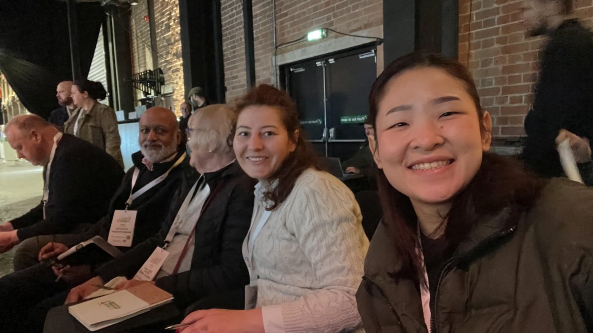 MedasilSurgical's tweet image. Last week, the Medasil team attended Google’s AI Works for Business in Leeds, exploring Generative AI, data-driven workshops, and emerging tech.

“Technology is the tool. People are the power.” That’s how we drive innovation at Medasil. 

#AIWorksForBusiness #Medasil