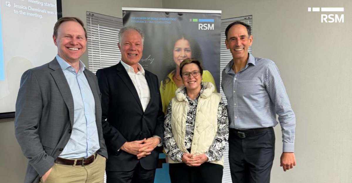 RSM_za's tweet image. 𝐂𝐨𝐥𝐥𝐚𝐛𝐨𝐫𝐚𝐭𝐢𝐨𝐧 𝐢𝐧 𝐀𝐜𝐭𝐢𝐨𝐧!

Day 1 of our strategy session, we had clients from Discovery Employee Benefits, who gave us profound insights on building relationships and understanding clients. Thank you Francois Van Aarde and Guy Chennells.

#StrategySession