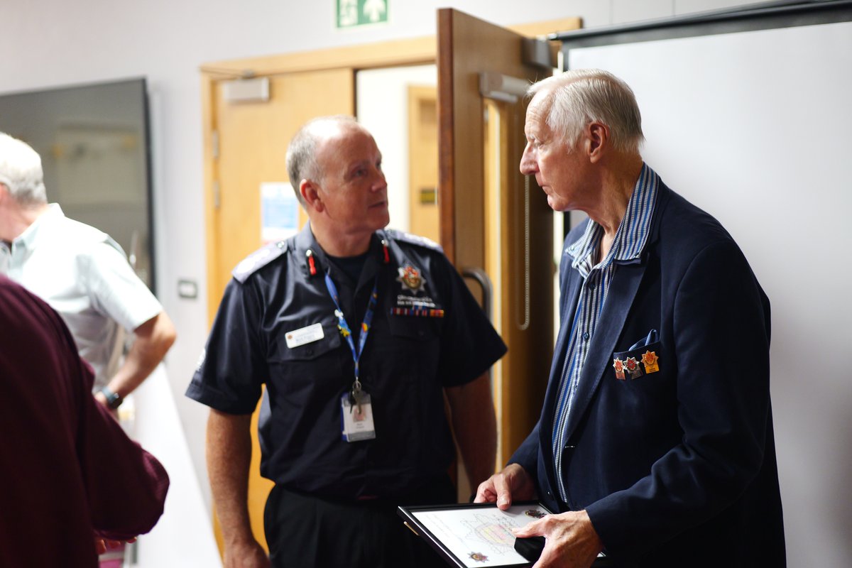 GlosSkillZone's tweet image. Today we celebrate Paul Gaze, who after more than 12 years of incredible service is retiring from SkillZONE. 🙏

Want to make a difference or book a free Home Fire Safety Check?
👉 Visit orlo.uk/l0Eiv
👉 Visit  orlo.uk/KUKjh
#SkillZONE #GFRS