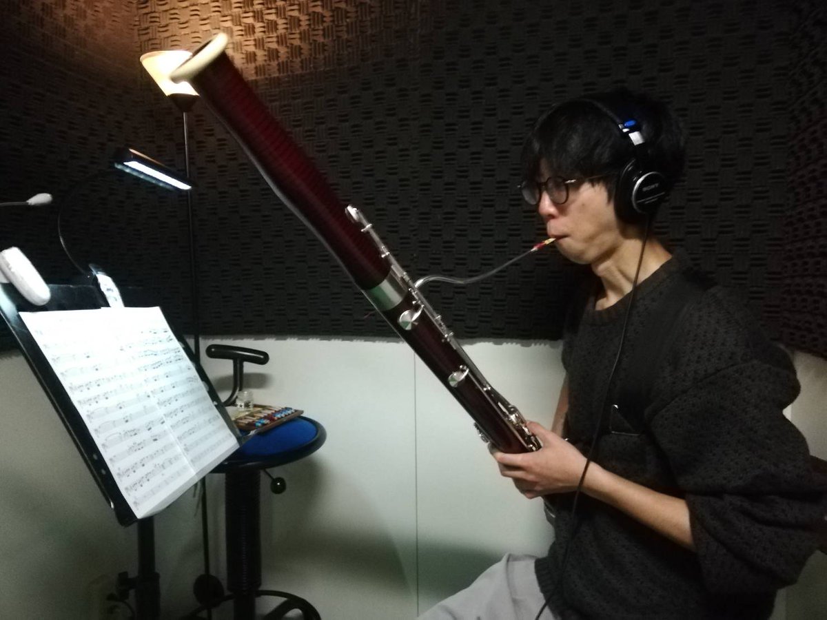 本日はアコアスの某新企画のために
杉田翔さんに来てもらって
ファゴットを録りました👍
実は自分の曲でファゴットを録るのは
1993年の「アドレセンスィア」以来⁉
どんな企画なのかは近日発表、どうぞご期待下さい‼