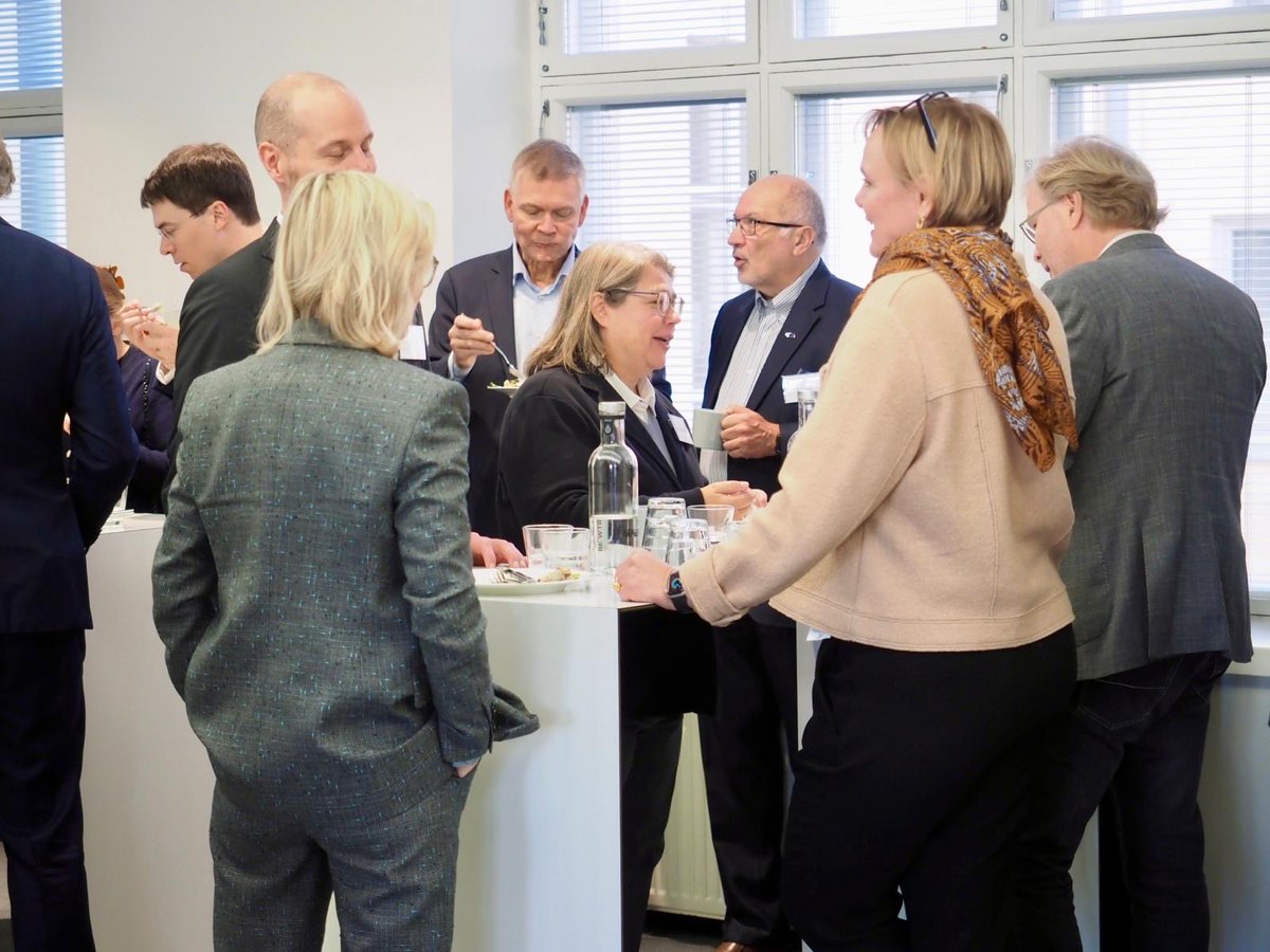 DIF-lounaalla kaksi kumppaniamme yhdistävät voimansa, kun keskustelemme Boreniuksen ja <a href="/TekirFi/">Tekir</a> johdolla omistajuudesta, maineesta ja hallituksen roolista. #DIFtilaisuus