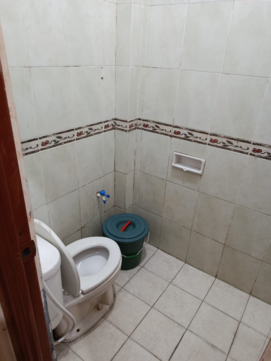 vin_elll's tweet photo. ‼️{OPER SEWA KOST PUTRI BANDUNG}‼️
Buat temen2 mahasiswi UPI ato sekitarnya yang mau nyewa kosan di daerah Gegerkalong boleh dm aku yah
*(ini bukan scam ya ges, emg beneran kosanku udah ga kepake😔)

Harga : 800k/bln (bisa nego) https://t.co/kvQ34xCE1Z