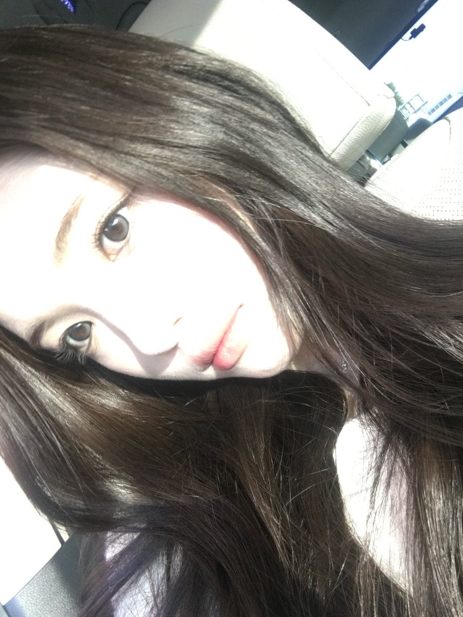 theH2HGLOBAL's tweet image. 251021 YUHA WEVERSE POST

#Hearts2Hearts #하츠투하츠 #H2H @Hearts2Hearts