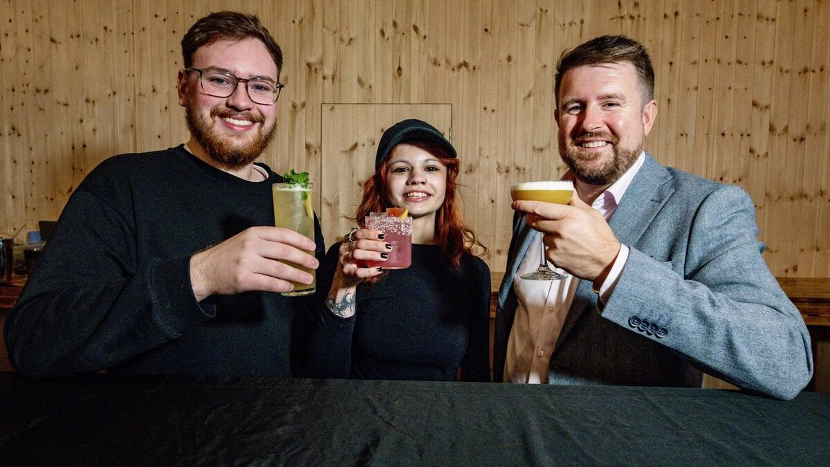 В ирландском Корке открыли первый безалкогольный бар, владелец которого заявил, что хочет предложить горожанам попробовать что-то новое. Безалкогольный бар для ирландца действительно что-то необычное