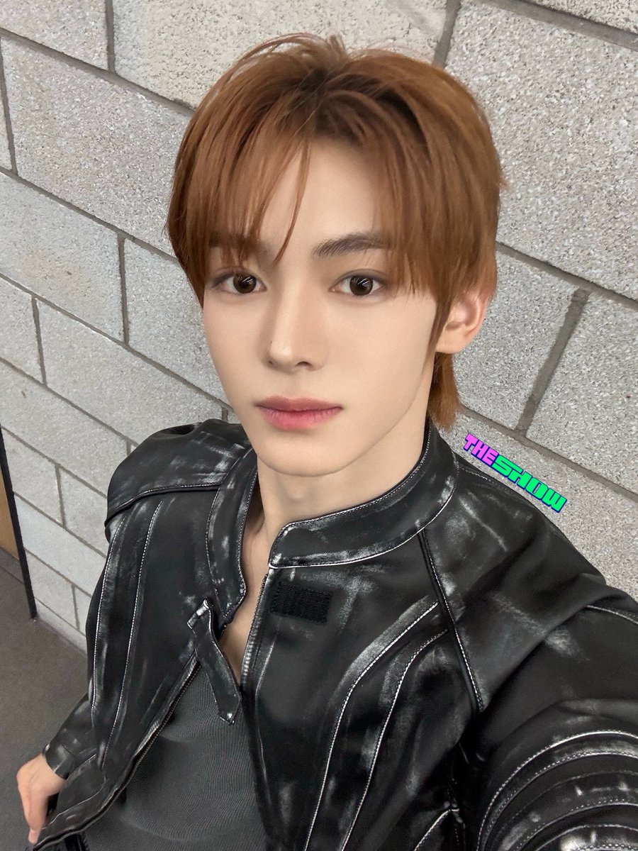 theshow_offcl's tweet image. [★390회 더쇼초이스 후보③]
더쇼 오버드라이브 상태 (OVERDRIVE mode)
1. TWENTY FOUR SEVEN 투어스의 오버드라이브 무대를 보며 비주얼 무한 반복 감상, 가사를 흥얼거리는 자신도 모르게 과몰입한 현생에 집중하기 어려운 상태

#THESHOW #OVERDRIVE #TWS @TWS_PLEDIS