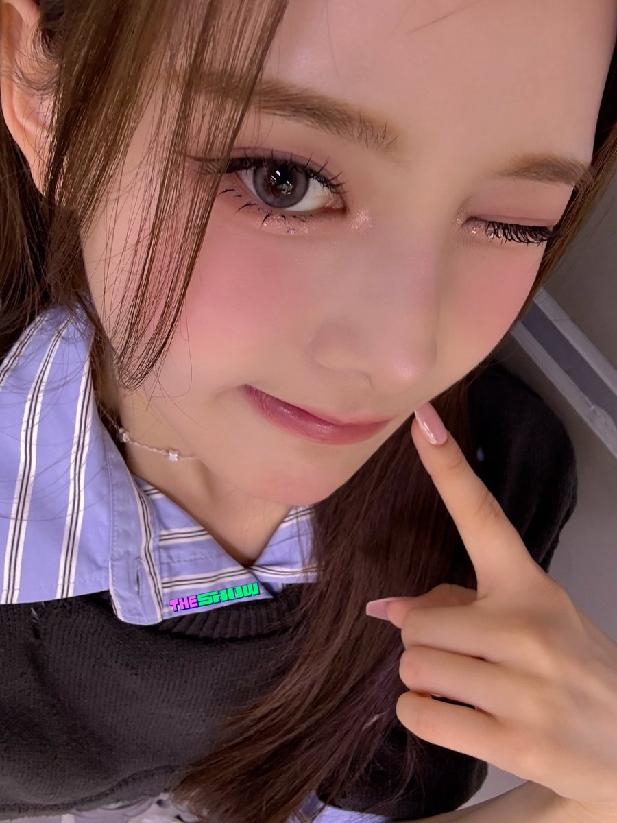 ch5rok's tweet photo. 더쇼셀카늘kiyo https://t.co/XRCazYdZMJ