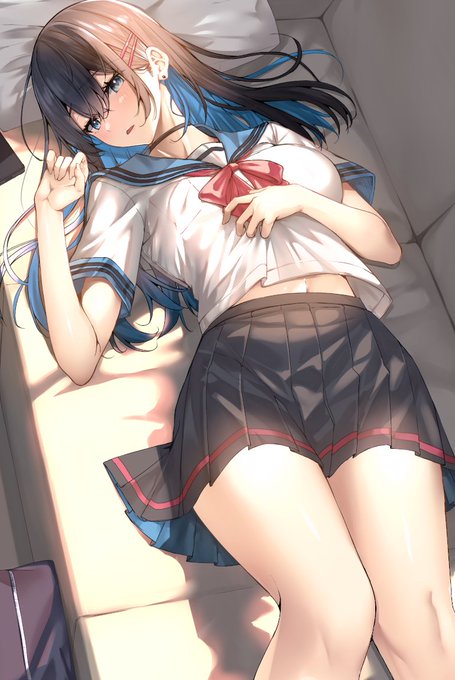 「なんか眠くなってきたかも。どうしたの? そんなに見て…」 