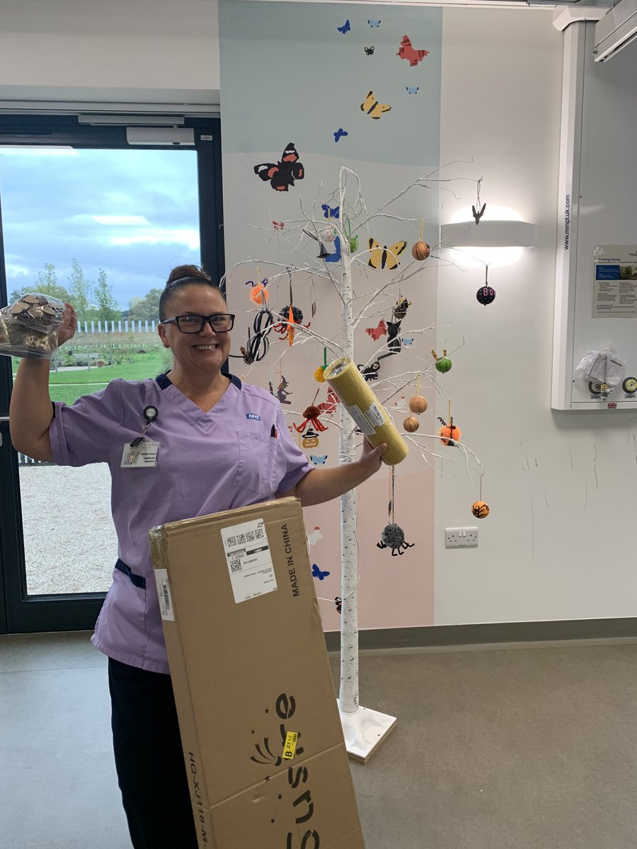 Always a pleasure to drop off some resources to Natalie at Priscilla Bacon Lodge. 😍

These items are going to be used to support activities with <a href="/NCHC_NHS/">NCH&C</a> outpatient day services and we look forward to seeing the finished result.💛

#norfolk #NHS