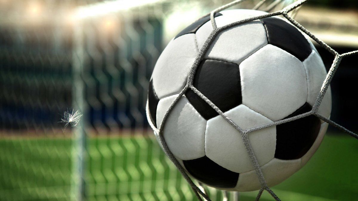 🏆 Double Victory for Moor Park!
Both of our Y8/9 and Y11 football teams secured their first wins of the season against CTK! 
⚽Dennis &amp; Idris sealed a 2-0 win for Yr8/9
⚽Yusuf’s hattrick led Yr11 to a 5-1 triumph
Well done to all players—great teamwork and determination!
