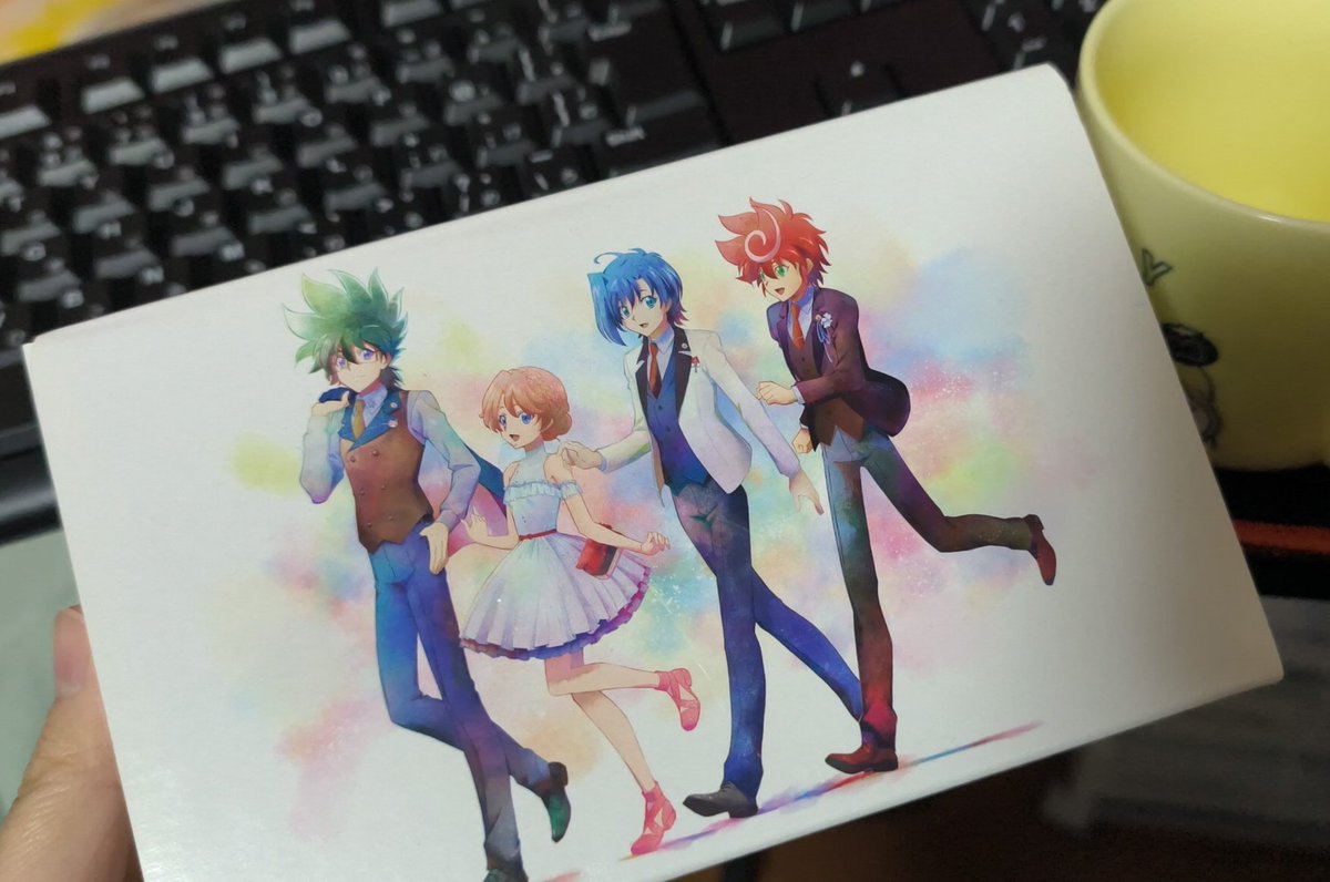 信州のウィクロス民、なぜかヴァンガードのストレージを持っている