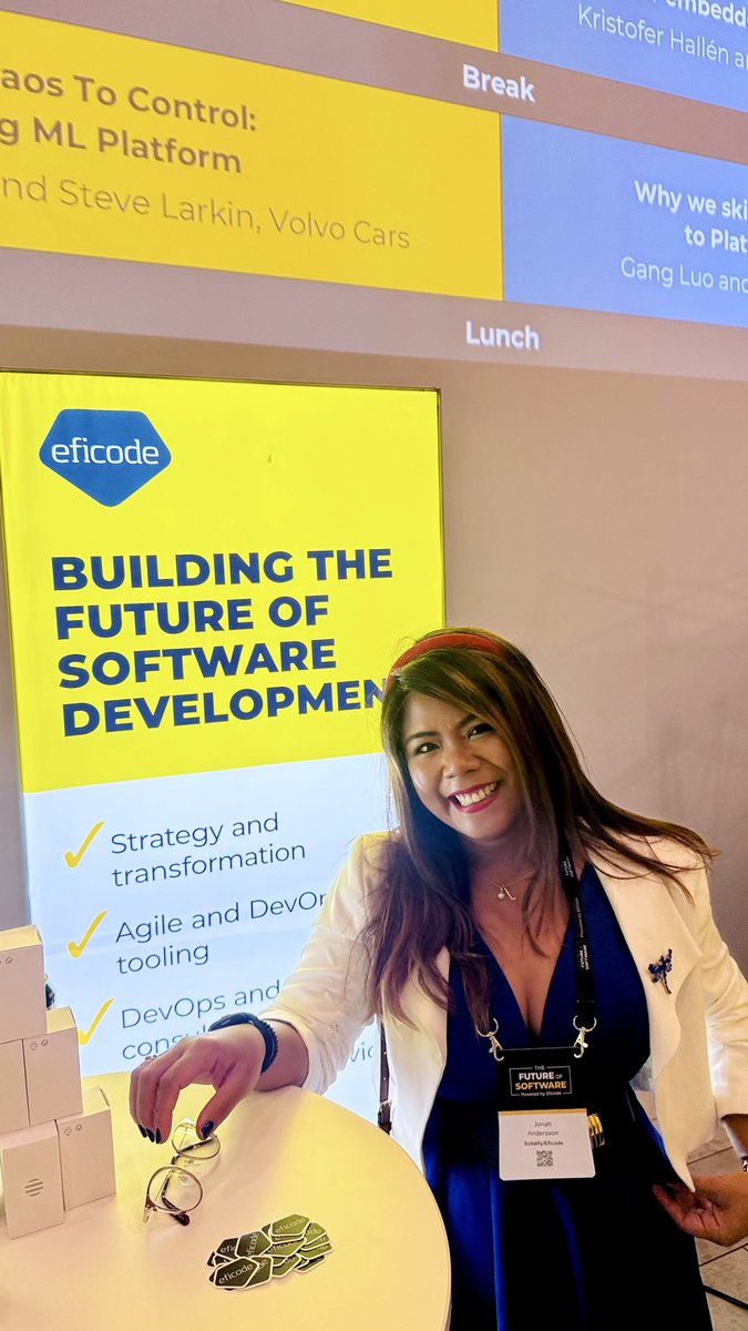 cjkodare's tweet image. Attending Future of Software Conference 2025 by @Eficode in Copenhagen 🇩🇰 today!
My book, Learning Microsoft Azure (@OReillyMedia) and myself - the author is here 💙
#futureofsoftware #eficode #mvpbuzz #microsoftazure #devops #platformengineering