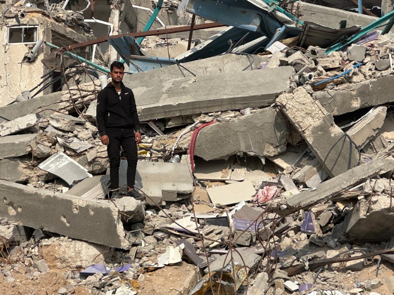 AhmedSubhi2002's tweet image. أنا أحمد المصري من غزة 🇵🇸
هذا كان بيتنا… دُمّر بالكامل وما ضل منه شيء.
This was our home in Gaza — completely destroyed.
Please share so the world can see 💔
🔗 gofund.me/f3b75e2bf
#Gaza #FreePalestine #PrayForGaza