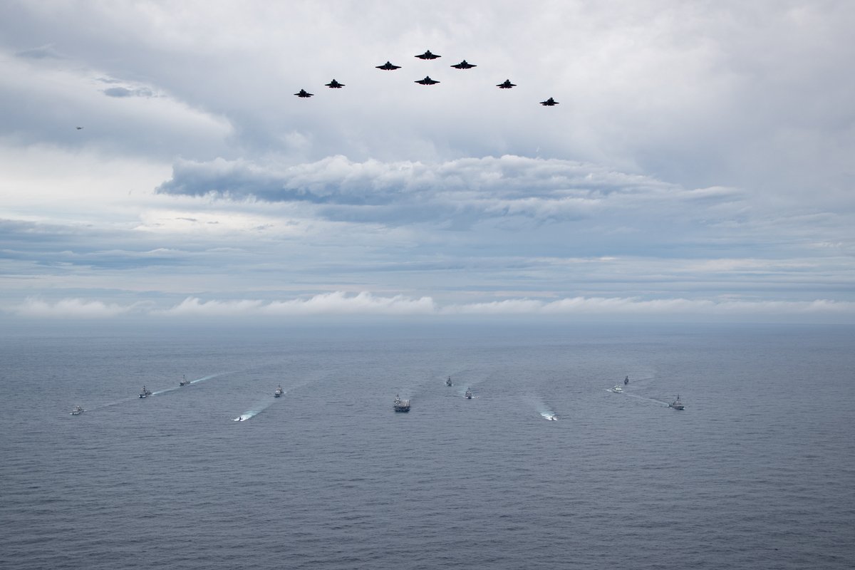 The strength of our U.S.-Japan alliance at sea

U.S., Japan and partner forces fly and sail together in the Philippine Sea during #ANNUALEX2025.

Read more: https://t.co/vH0PCNTvaA

#USNavy | #AlliesAndPartners | #PresenceMatters | #BlueGreenTeam https://t.co/Cawc1Gl16S