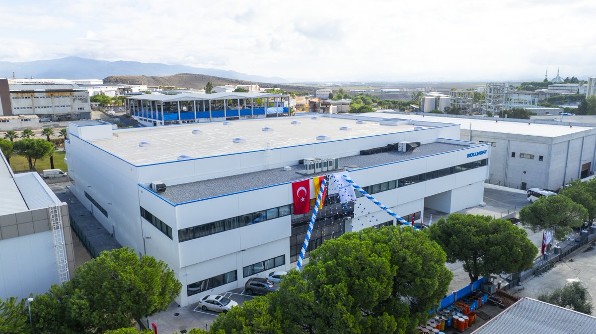 İzmir Serbest Bölgesi’nde üretimine başlayan Alman sermayeli bağlantı elemanları ve endüstriyel işleme sistemleri üreticisi Böllhoff’un fabrika açılış töreninin iletişim süreçleri İBA Stratejik İletişim Danışmanlığı tarafından başarıyla gerçekleştirildi.