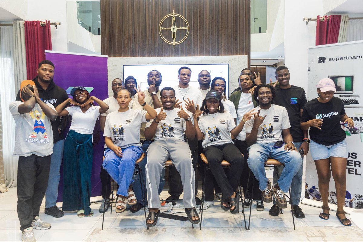 SuperteamNG's tweet image. The Lagos Hacker Hostel for the @Colosseum Cypherpunk Hackathon brought together some of the sharpest @Solana builders in our region.
Sessions covered scaling traction, data-driven design, and trusted wallets, unpacking what it truly takes to build products that matter.