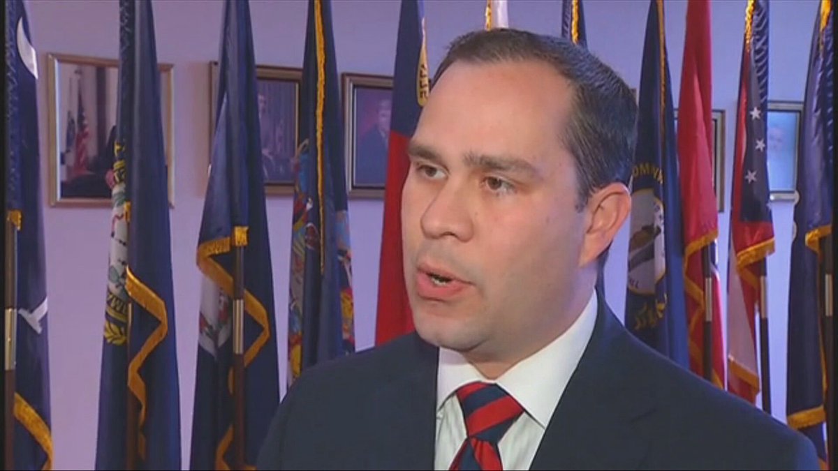 Fall River’s former mayor is seriously hurt in a stabbing in the city. <a href="/AButtacavoliTV/">Abbey Buttacavoli</a> is live on <a href="/NBC10/">NBC 10 WJAR</a> Sunrise with what we know so far 

turnto10.com/news/local/for…