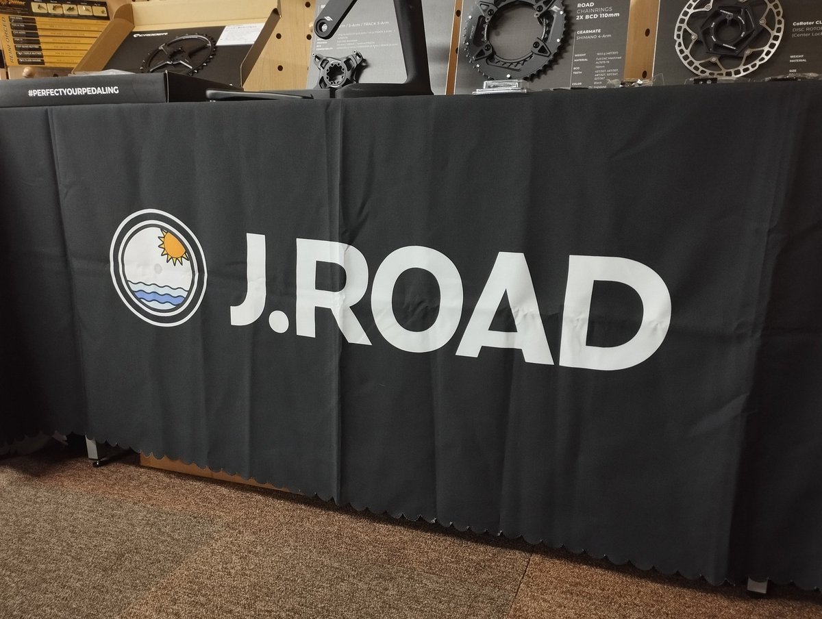 jroad_cycling's tweet image. 初期のころに支えてくださったサイクルショップ様への感謝を忘れない

■ 最初はほとんど相手にされなかった現実
正直に申し上げますと、創業当初は「どこも相手にしてくれない」という時期を・・・

↓続きはこちら
note.com/jroad_cycling/…