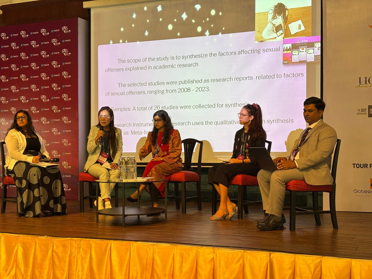 Tiikm_SriLanka's tweet image. The Panel Discussion on &quot;𝐆𝐞𝐧𝐝𝐞𝐫 𝐒𝐞𝐧𝐬𝐢𝐭𝐢𝐯𝐢𝐭𝐲 𝐢𝐧 𝐏𝐨𝐥𝐢𝐜𝐲 𝐚𝐧𝐝 𝐏𝐫𝐚𝐜𝐭𝐢𝐜𝐞&quot; has just concluded in the physical hall, and what an insightful session it was! 📷📷

#GenderAndSexuality2025 #PanelDiscussion #PolicyAndPractice #SocialJustice #TIIKM