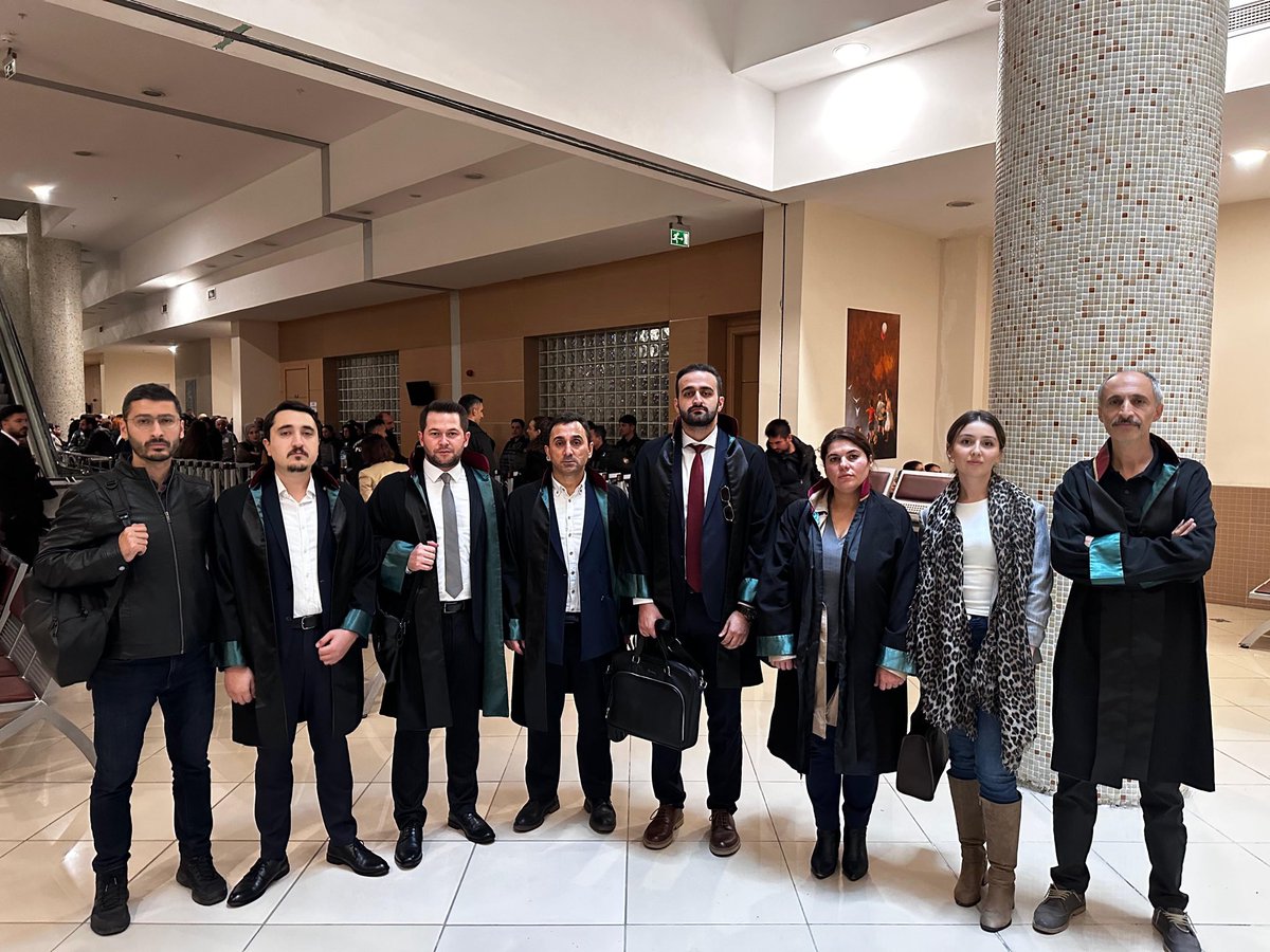 Mattia Ahmet Minguzzi davasının karar duruşması için İstanbul Milliyetçi Avukatlar Grubu olarak Anadolu Adliyesindeyiz.