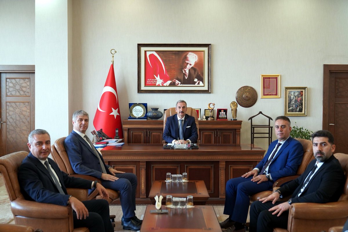 T.C. Sarıçam Kaymakamlığı (@kaymakamlik01) on Twitter photo Adana İl Tarım ve Orman Müdürü Atilla BAYAZIT Kaymakam Dayanç'ı ziyaret ederek, tarımsal faaliyetler konusunda istişarelerde bulundular. <a href="/dayanc_m/">Murtaza DAYANÇ</a> Adana İl Tarım ve Orman Müdürü Atilla BAYAZIT Kaymakam Dayanç'ı ziyaret ederek, tarımsal faaliyetler konusunda istişarelerde bulundular. <a href="/dayanc_m/">Murtaza DAYANÇ</a>