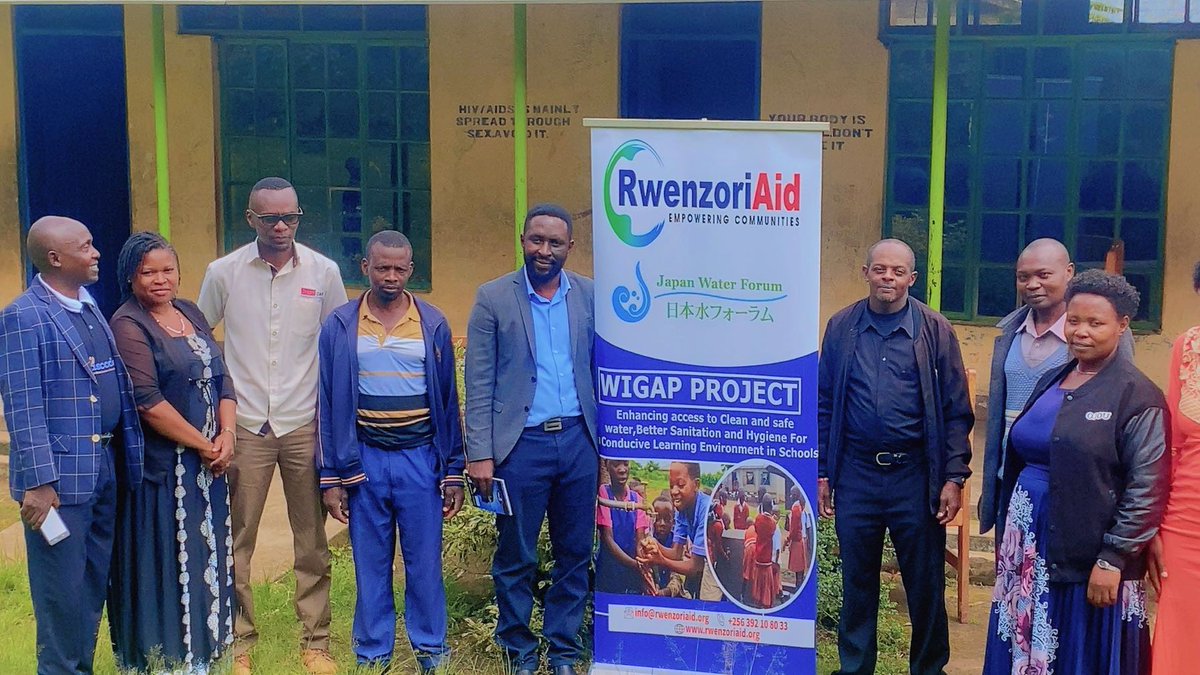rwenzoriaid's tweet image. Our team continues to engage teachers at Canon Apolo p/s in Fort Portal through capacity building to ensure proper O&M of WASH infrastructure under the project funded by @JapanWaterForum. These are key stakeholders who need to be fully involved. @amurungi2016 @uwasnet