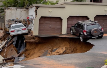 Transforming everyday traffic noises into seismic surface waves, fibre-optic cables can be useful in spotting geohazards such as sinkholes, says a new study led by researchers at Penn State. Fascinating stuff. Read more about this here 👉 lnkd.in/eWqd_9BJ
#FibreOptics
