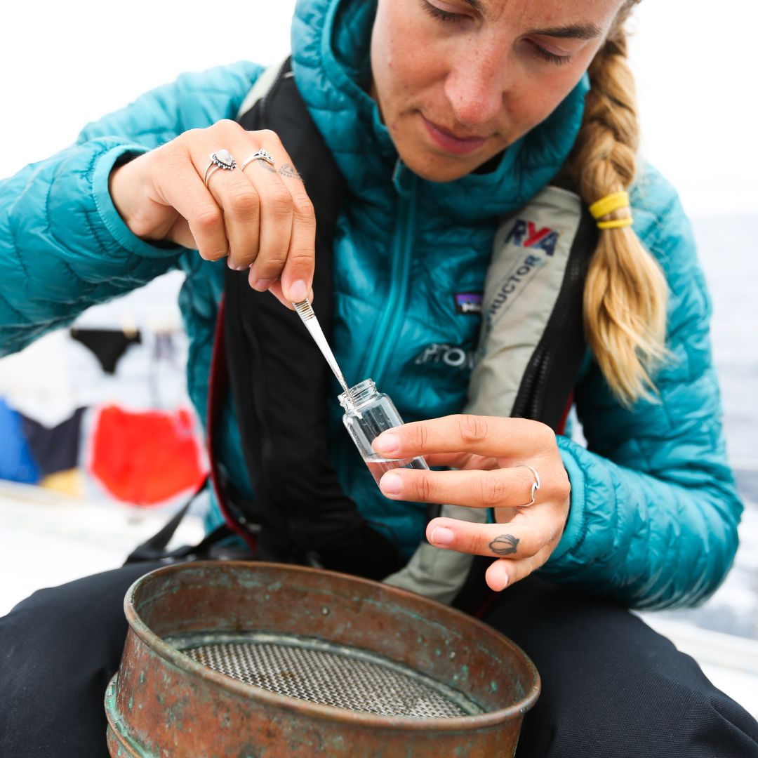 Our #mission is simple but powerful: to make the unseen seen. We shine a light on the often-invisible crisis of #plasticpollution in our ocean-so people everywhere can better understand the issue and use their unique skills to help solve it, from #seatosource.

📸: Eleanor Church