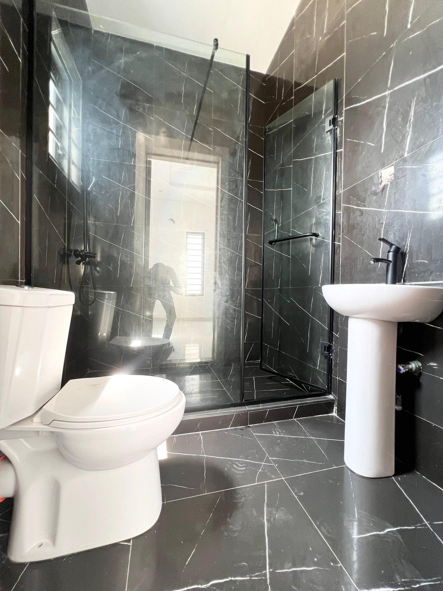 NEWLY BUILT 5 BEDROOM DETACHED DUPLEX WITH POOL AND BQ 

LOCATION: VGC Lekki, Lagos.

FACILITIES:
- En-suite rooms 
- Fully fitted kitchen 
- Water heater
- Heat extractor

TITLE: CofO

PRICE: 350m

Snapchat GM CT Sowore Momentum Regina Bitget Dave Arsenal GM GM Maguire Arsenal