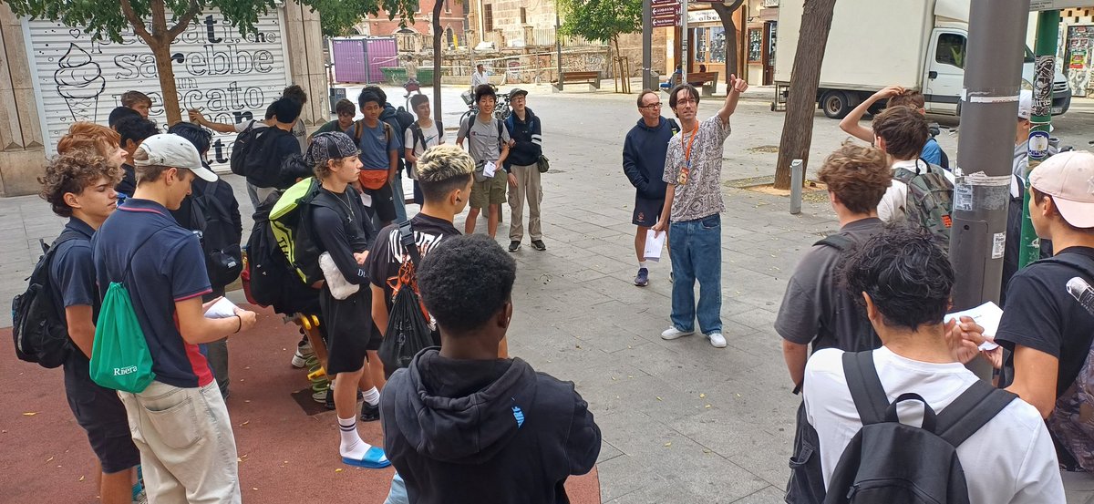DCMFLTrips's tweet photo. Valencia: Tour of the Central Market https://t.co/4vCFCy8cIf
