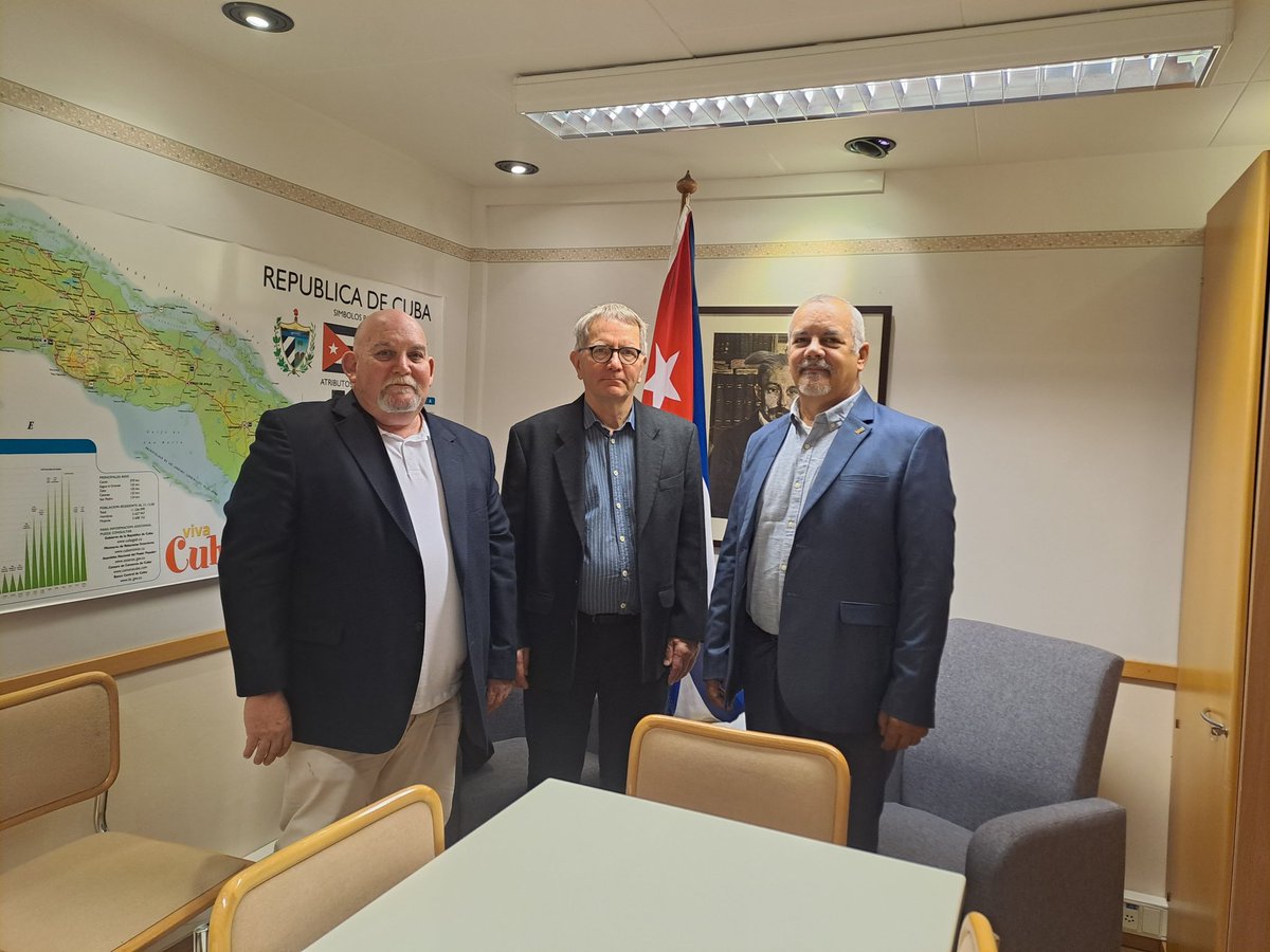 Encuentro de solidaridad y amistad con Matti Siltala, presidente de Asociación de amistad Cuba Finlandia. Ratificaron compromiso en trabajar en denuncia del bloqueo y a favor de ls relaciones entre nuestrospaises.