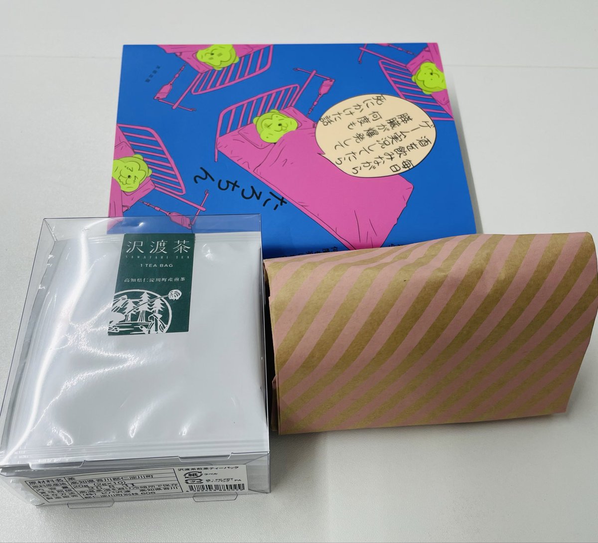 イベントありがとうございました！
会場の雰囲気が温かく、リラックスしてお話しできました。
楽しかった〜。
差し入れまでいただき感謝…！