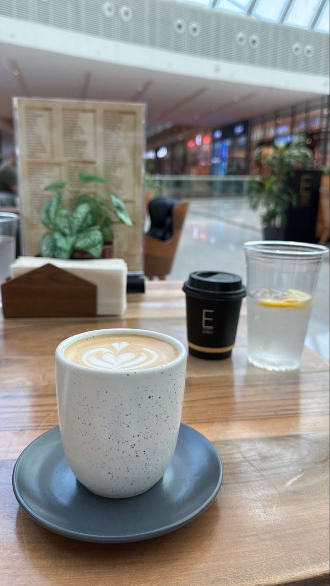 لا تكرهوا أوقات الشدة ..
فإنّها تُبعِد عنكم المُنافق وتقرِّب منكم الصادق !