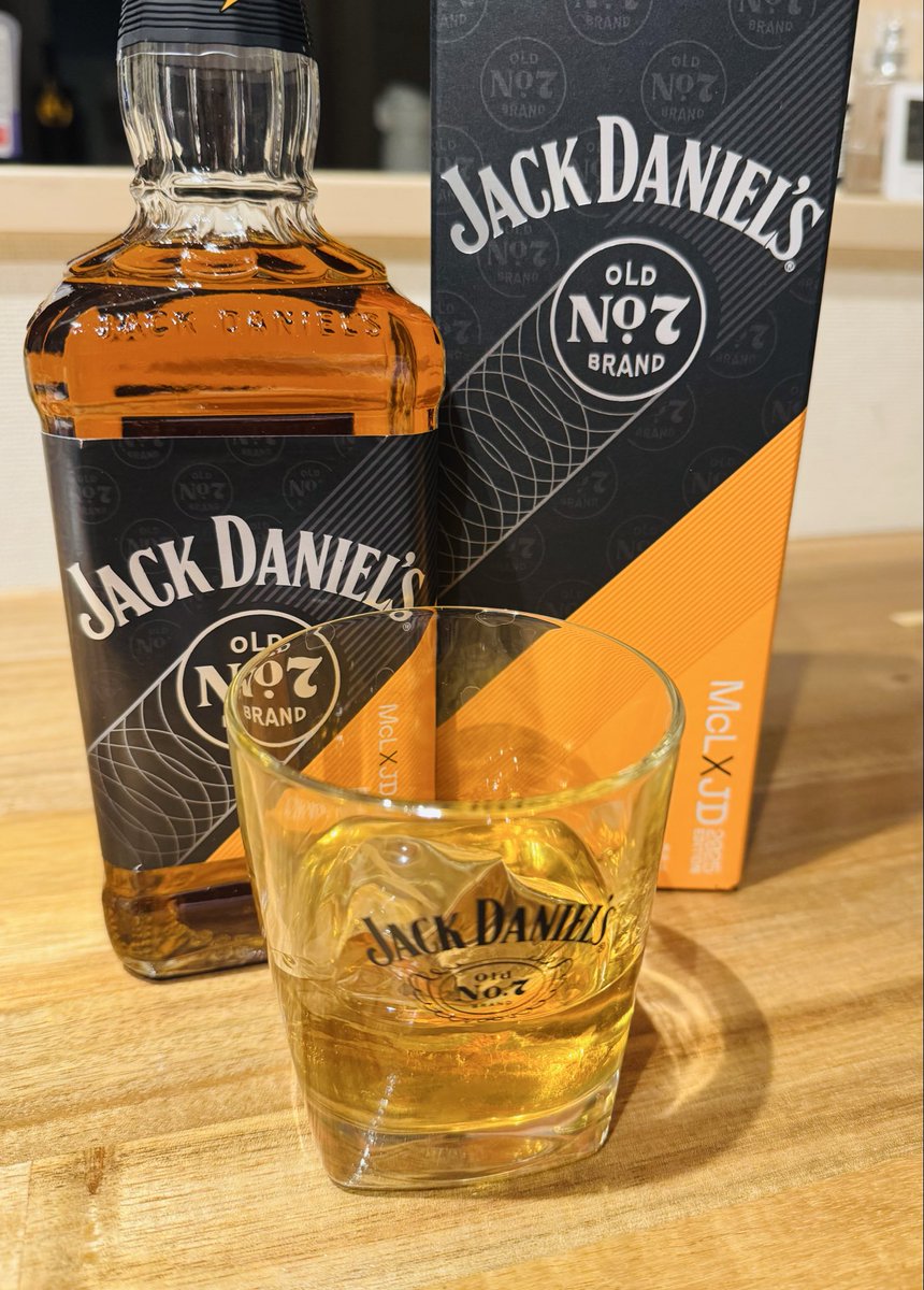 MATRIXblock's tweet image. 妻にプレゼントされました✨
【マクラーレン✖️ジャックダニエル】

高市内閣爆誕🔥を祝って乾杯🥂😆✨