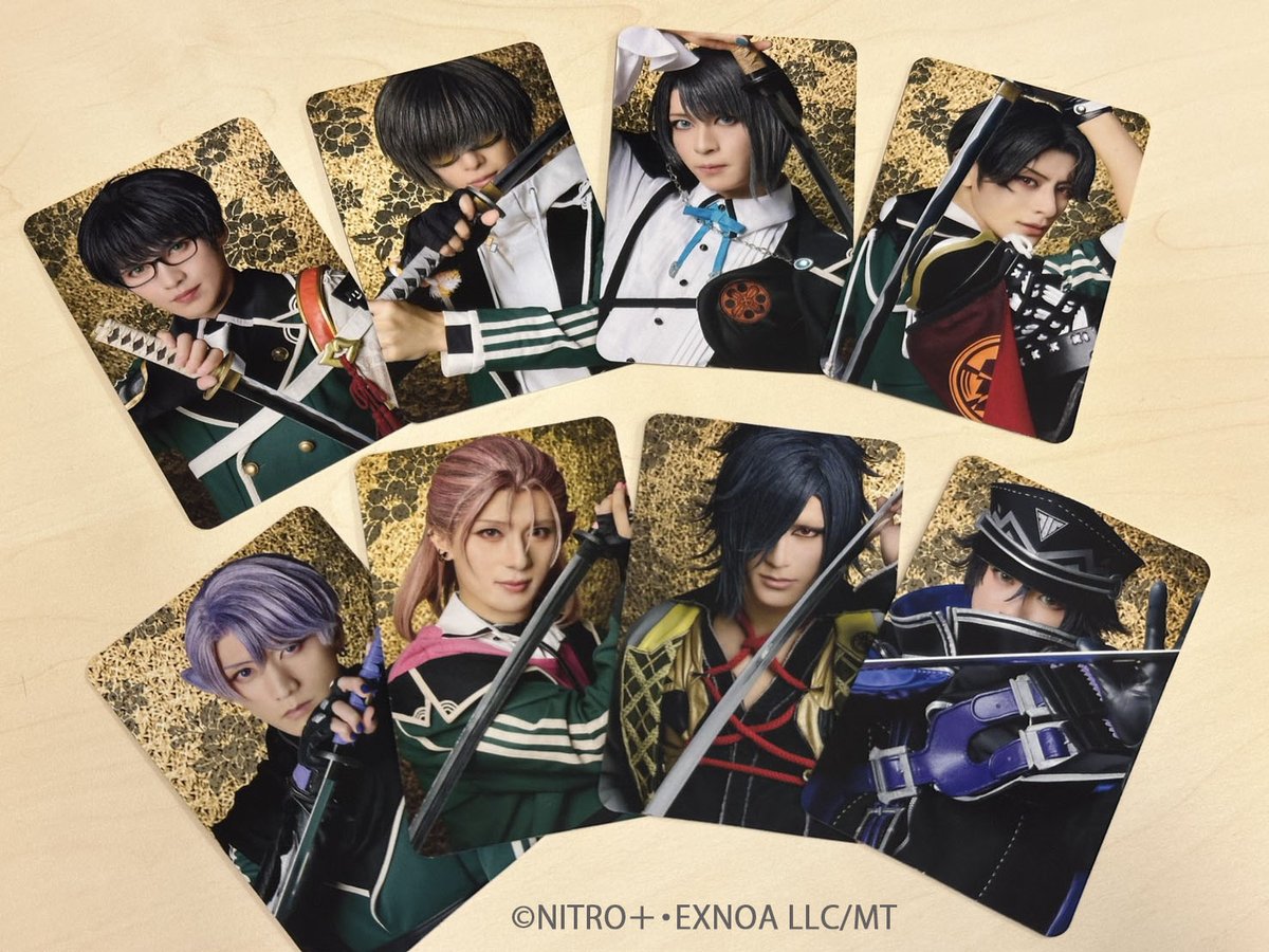 🌸十周年記念 乱舞博覧会 グッズ情報🌸

【ランダムふぉとカードA/B】
背景の桜がきらっと輝く、十周年記念デザインのふぉとカードです。

＃刀ミュ ＃刀ミュグッズ