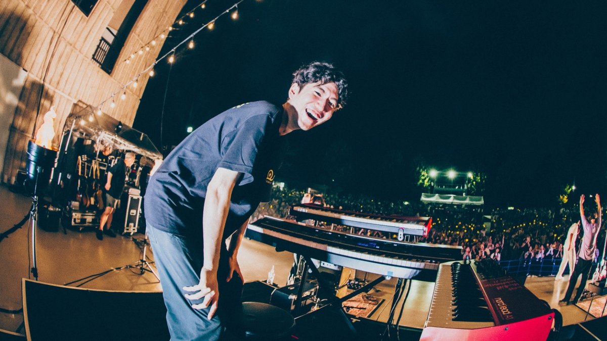 korg_inc's tweet photo. BRADIOのサポートキーボーディスト 奥野大樹さんにGrandstage Xのライブレビュー・インタビューを行いました。

日比谷野音に響き渡ったGrandstage Xの音色について、いろいろとお聞きしましたのでぜひご覧ください。
→https://t.co/AzYR82Jtnn

photo… Ishikawa Hayato(@umihayato) https://t.co/U59zVEgrlP