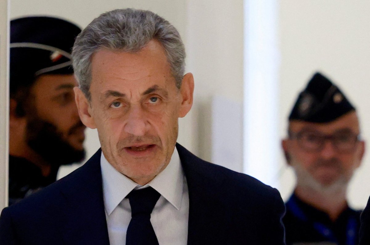 Στη φυλακή ο πρώην πρόεδρος της Γαλλίας, Νικολά Σαρκοζί. Δεν εξετάζω την ουσία, αν είναι αθώος ή ένοχος. Σημειώνω ότι υπάρχουν χώρες που κανένας δεν είναι υπεράνω του νόμου και υπάρχει και η Ελλάδα της ατιμωρησίας των πολιτικών!