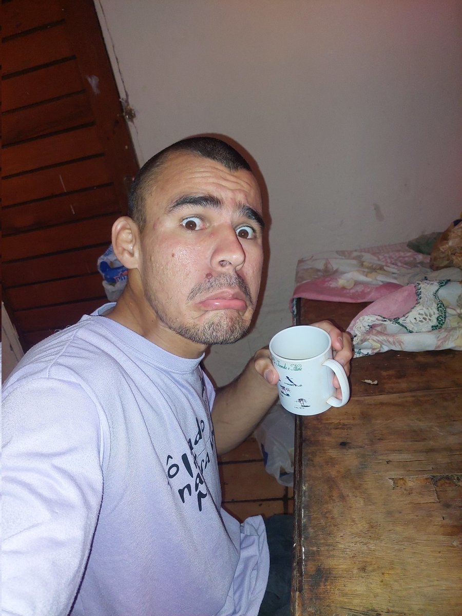 bilbct's tweet image. Me disseram que rico deve tomar café sem açúcar  😫😫😫
Agora tô pagando...