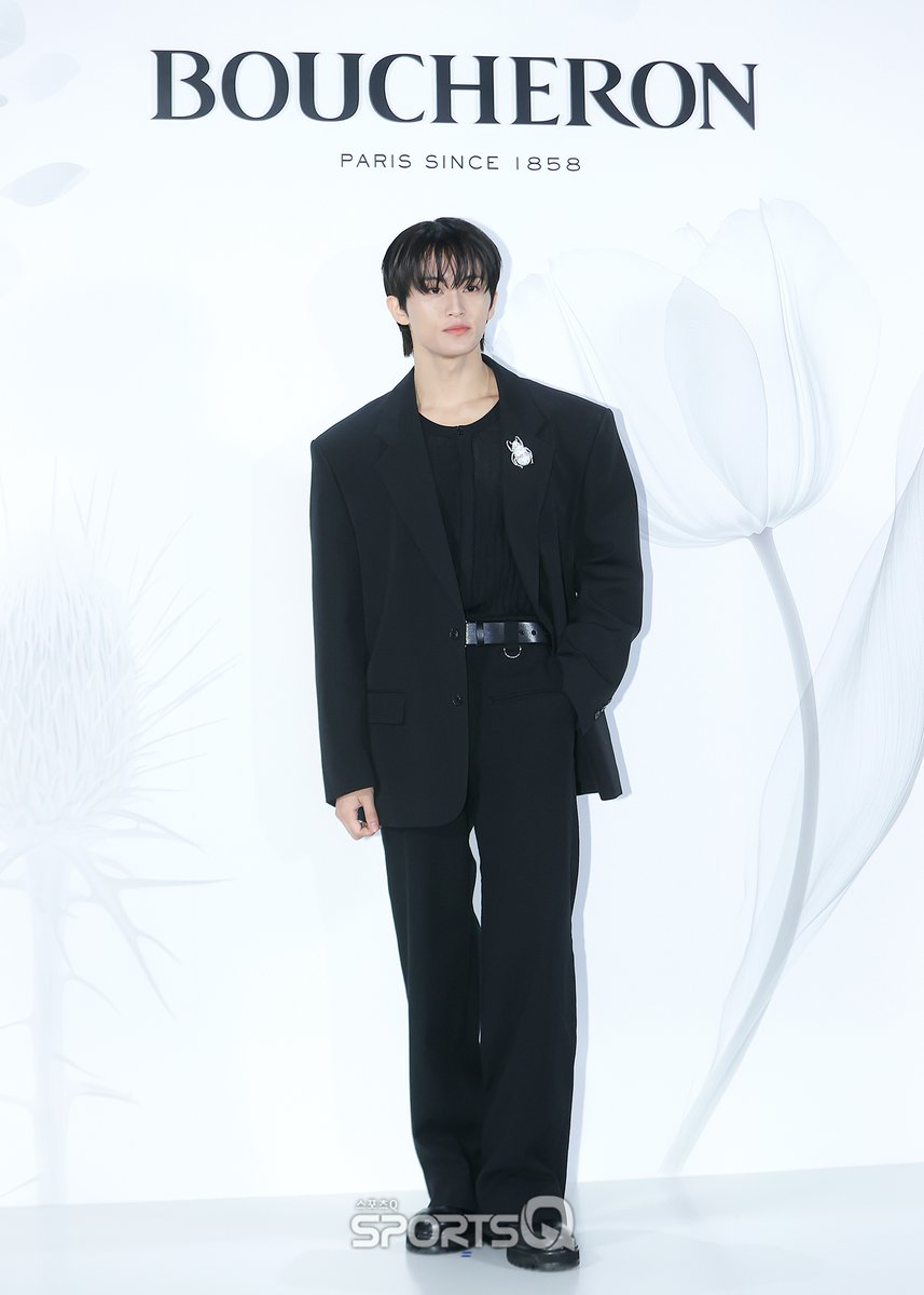 sportsqnews's tweet photo. [#포토Q] 251021 ‘마크’ 부쉐론 포토콜

📌https://t.co/uDsVSEEKdV

#마크 #MARK #NCT
#BOUCHERON #부쉐론 https://t.co/y7l0iUv0iI