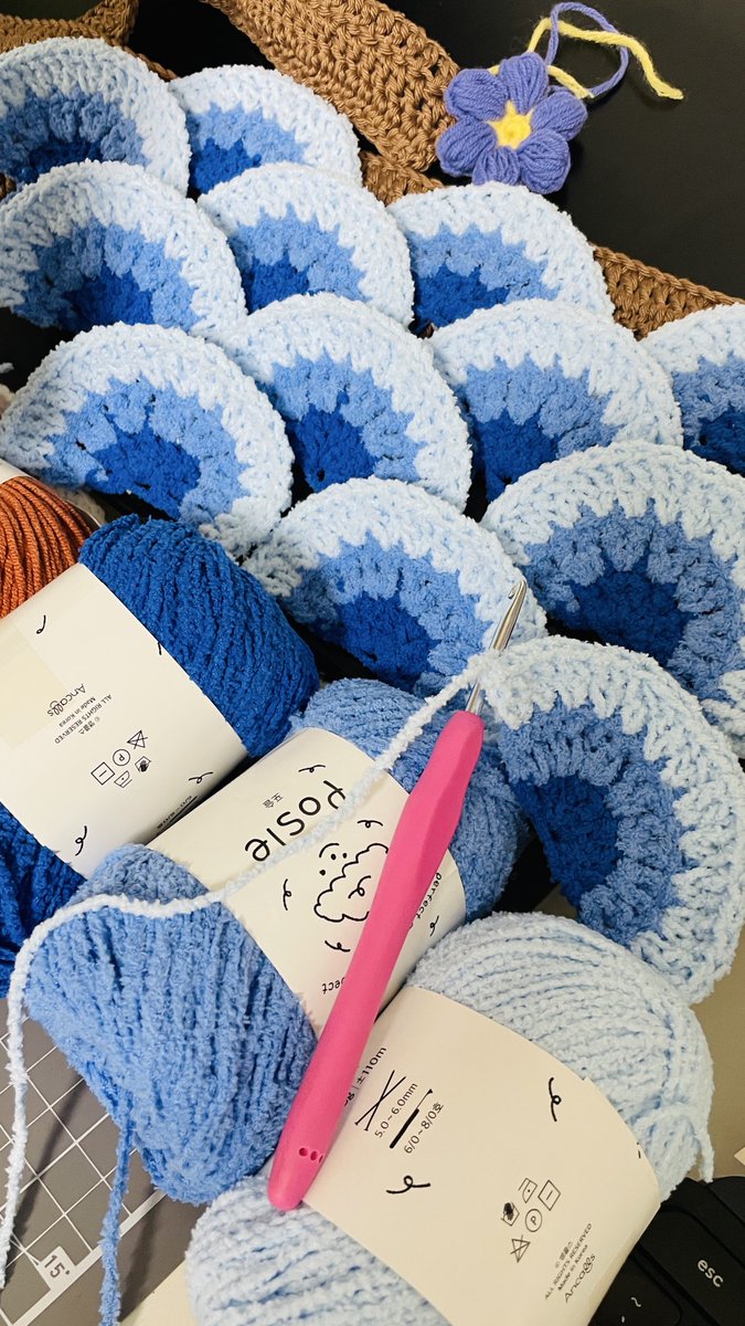 Loie__art's tweet image. I’ve been exploring wave-pattern crochet lately. 🌊
To me, it’s another form of sculpture — where soft threads translate the rhythm of nature into touch.
Just like pixels or voxels, each loop holds movement, emotion, and flow.
#Loie #crochetart #wavepattern #flow #nature