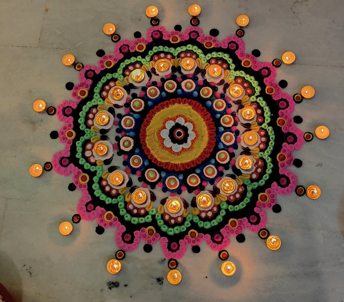 haryanadelrey's tweet image. sacrificed my spine for this