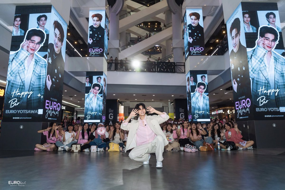 euroyswofficial's tweet image. 𝐒𝐡𝐢𝐧𝐢𝐧𝐠 𝟐𝟗𝐭𝐡 𝐁𝐢𝐫𝐭𝐡𝐝𝐚𝐲 𝐖𝐢𝐭𝐡 𝐄𝐮𝐫𝐨 𝐘𝐨𝐭𝐬𝐚𝐰𝐚𝐭
HAPPY EURO DAY
#ShiningBirthdayWithEuro 
#ยูโรยศวรรธน์ #Euroyotsawat
คนรักยูโรเต็มเลยยย~ 🫶🏻 ขอบคุณแฟนๆของยูโร ที่มาร่วมเป็นส่วนนึงของทุกๆโปรเจกต์ในวันเกิดของยูโรปีนี้น๊าา~ 💖…