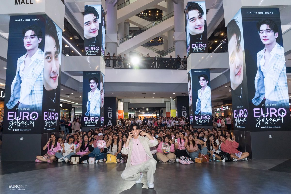 euroyswofficial's tweet image. 𝐒𝐡𝐢𝐧𝐢𝐧𝐠 𝟐𝟗𝐭𝐡 𝐁𝐢𝐫𝐭𝐡𝐝𝐚𝐲 𝐖𝐢𝐭𝐡 𝐄𝐮𝐫𝐨 𝐘𝐨𝐭𝐬𝐚𝐰𝐚𝐭
HAPPY EURO DAY
#ShiningBirthdayWithEuro 
#ยูโรยศวรรธน์ #Euroyotsawat
คนรักยูโรเต็มเลยยย~ 🫶🏻 ขอบคุณแฟนๆของยูโร ที่มาร่วมเป็นส่วนนึงของทุกๆโปรเจกต์ในวันเกิดของยูโรปีนี้น๊าา~ 💖…
