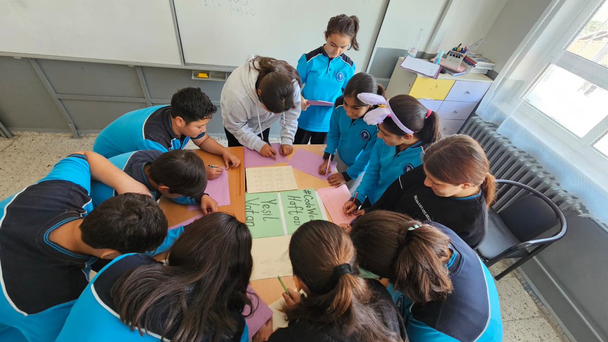 denizlimem's tweet image. Denizli İl Milli Eğitim Müdürlüğü olarak Codeweek 2025’te “Yeşil Vatan " teması ile doğayı koruyan dijital çözümler üreten öğrencilerimizle sürdürülebilir bir geleceği birlikte tasarlıyoruz.
@mebyegitek
@emre_caliskan
@Yusuf__Tekin
@tcmeb
#YeşilVatan #CodeWeek…