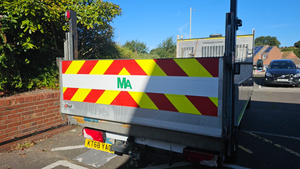 Structure_flex's tweet image. Big or small, we can print it all!
We’re loving how this latest wrap turned out. The bright and bold green of the MA logo really stands out against the white of the van. 
A great example of how less can be more 👌
#LessIsMore #VehicleWrap
