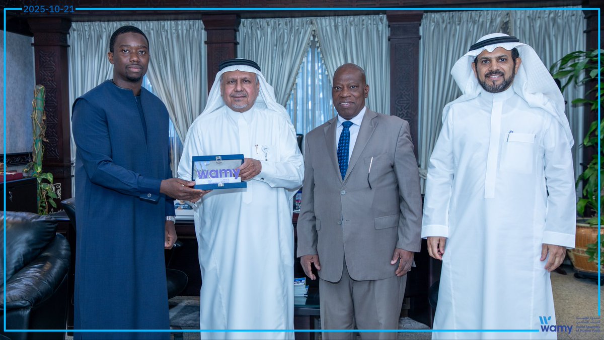 wamy's tweet photo. استقبل الأمين العام لـ #الندوة_العالمية د.صالح بابعير بمكتبه بالأمانة العامة بالرياض, سعادة سفير دولة #ليبيريا، السيد أمارا سوكو ساكور، والوفد المرافق له، جرى خلال اللقاء بحث سبل التعاون. https://t.co/gRwTGiuBUj
