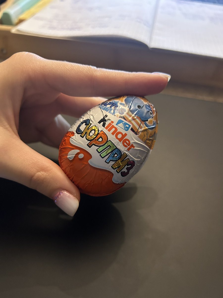 Живу с человеком, который переодически занимается вопросами выработки окситоцина в моем организме.